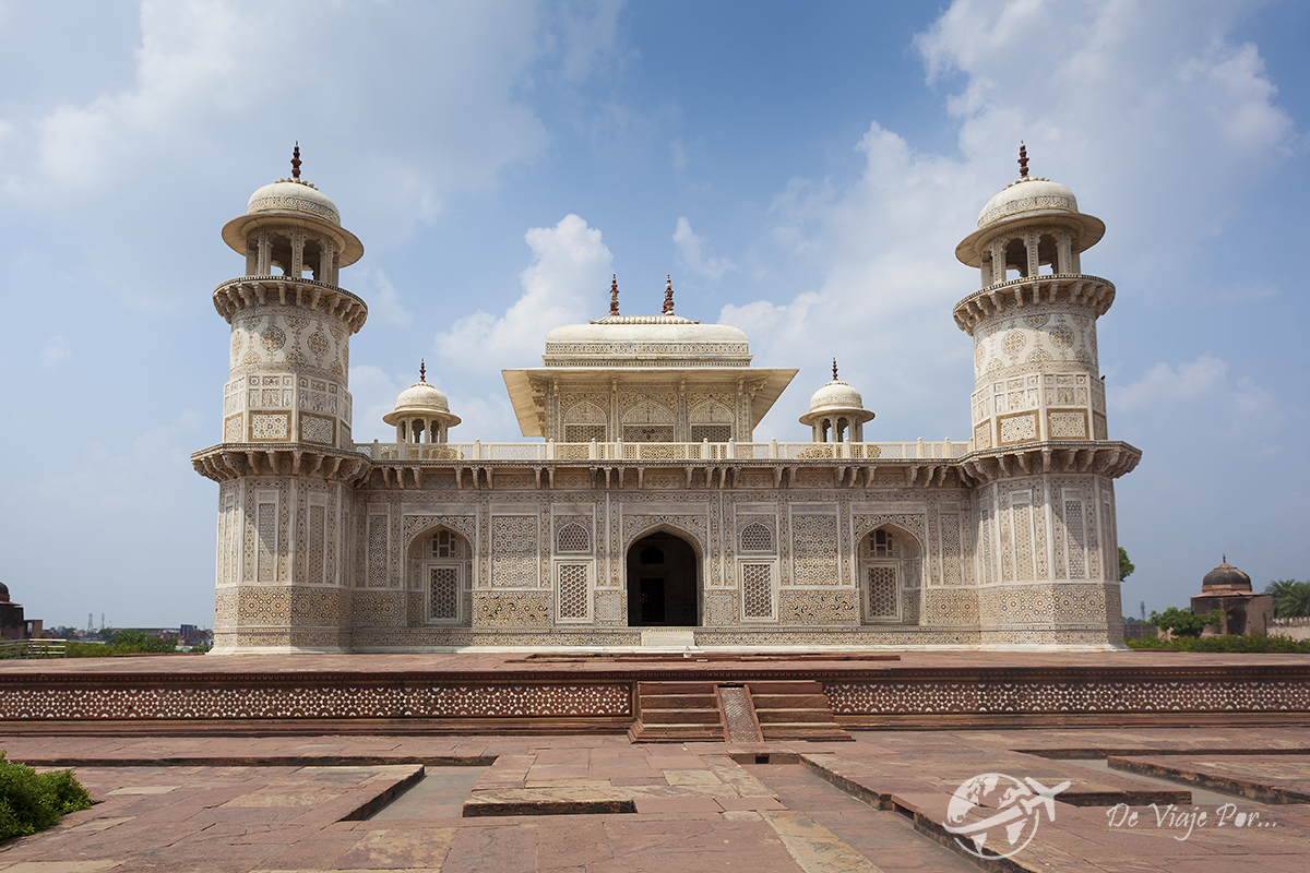 Templo de Itmad-ud-Daula en Agra, La India
