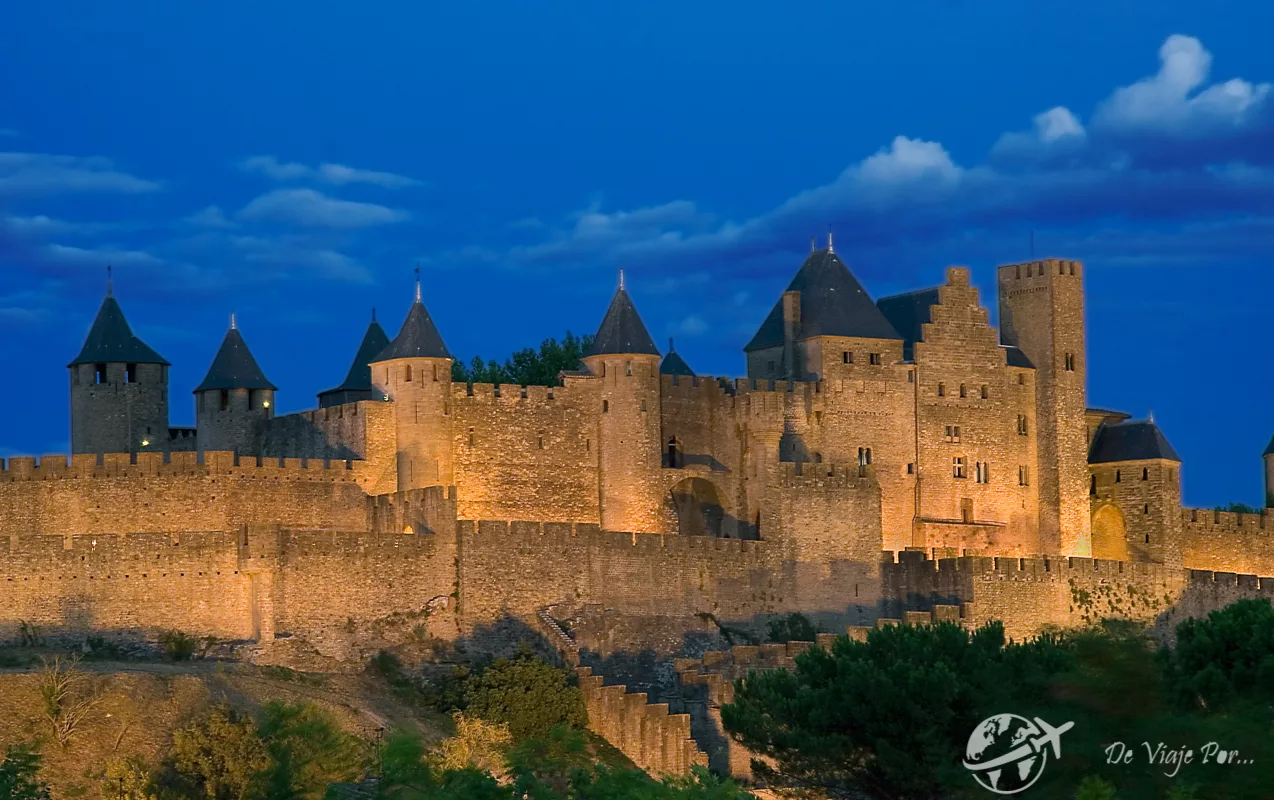 Ciudadela de Carcassonne de noche
