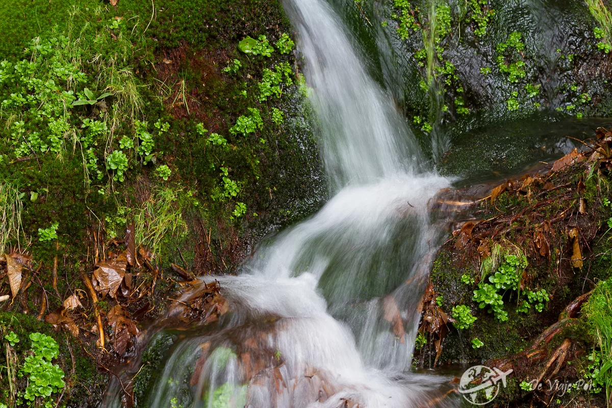 Salto de agua en el Parque Nacional Peneda-Geres