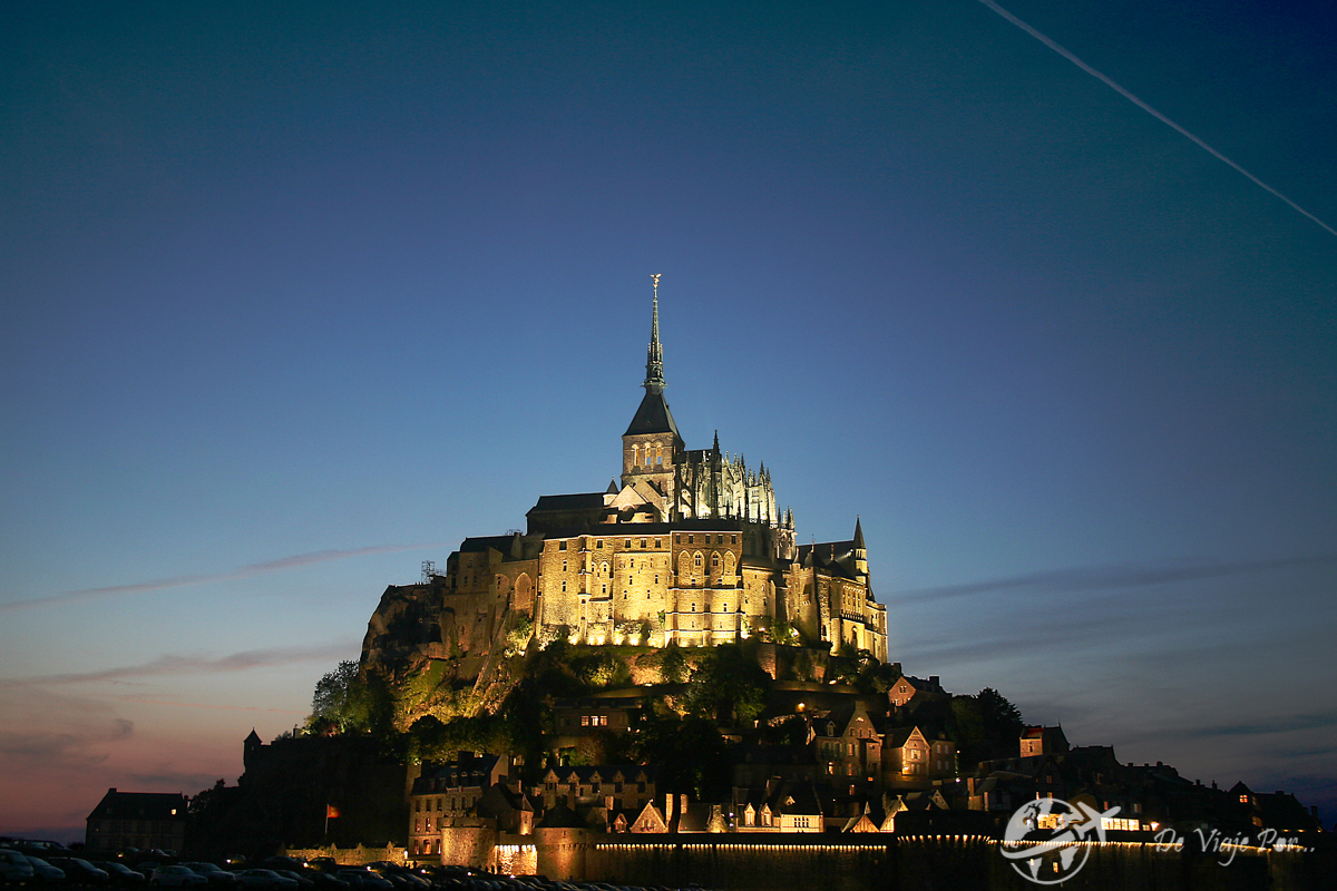 Mont Saint-Michel de noche